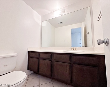 674 Rolling Green Drive - Photo Thumbnail 14