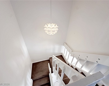674 Rolling Green Drive - Photo Thumbnail 15