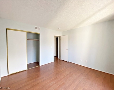 1575 W Warm Springs Road - Photo Thumbnail 39
