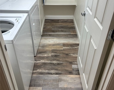 10147 Aspen Rose Street - Photo Thumbnail 9