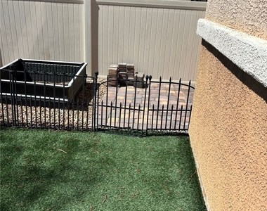 10147 Aspen Rose Street - Photo Thumbnail 20