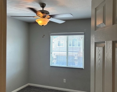10147 Aspen Rose Street - Photo Thumbnail 18