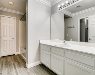 19 Agate Avenue - Photo Thumbnail 15
