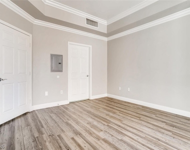 19 Agate Avenue - Photo Thumbnail 14