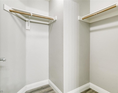 19 Agate Avenue - Photo Thumbnail 18