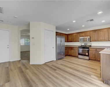 3952 Badgerbrook Street - Photo Thumbnail 13