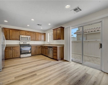 3952 Badgerbrook Street - Photo Thumbnail 11