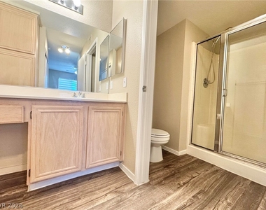 8070 W Russell Road - Photo Thumbnail 16