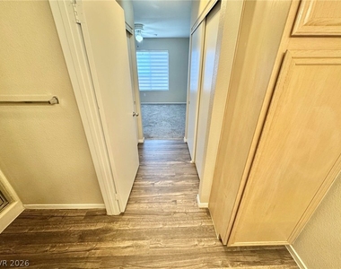 8070 W Russell Road - Photo Thumbnail 18