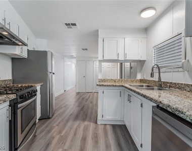 280 Sir Phillip Street - Photo Thumbnail 30