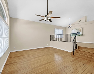 287 Helmsdale Drive - Photo Thumbnail 2