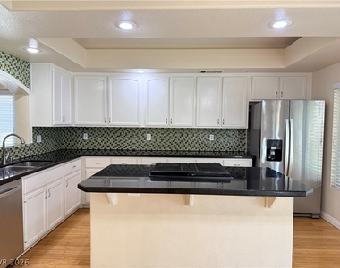 287 Helmsdale Drive - Photo Thumbnail 11
