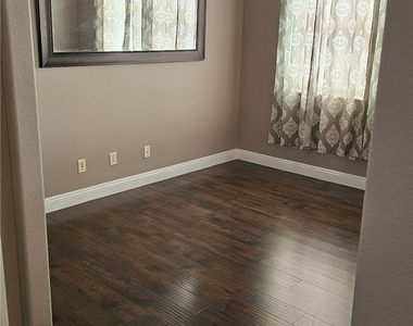 11077 Village Crest Lane - Photo Thumbnail 14