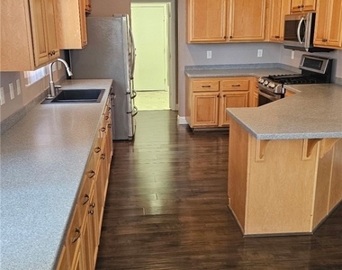11077 Village Crest Lane - Photo Thumbnail 3