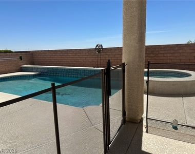11077 Village Crest Lane - Photo Thumbnail 24