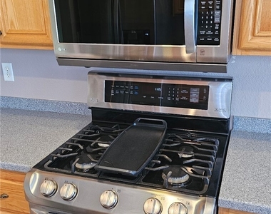 11077 Village Crest Lane - Photo Thumbnail 6