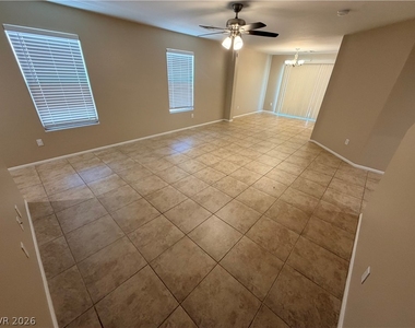 3528 Laguna Veneta Avenue - Photo Thumbnail 5