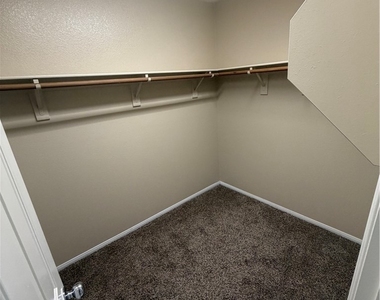 3528 Laguna Veneta Avenue - Photo Thumbnail 37