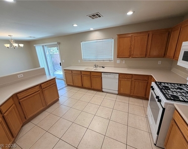3528 Laguna Veneta Avenue - Photo Thumbnail 18