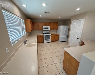 3528 Laguna Veneta Avenue - Photo Thumbnail 19
