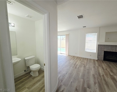 7201 Scenic Desert Court - Photo Thumbnail 11