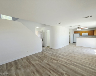 7201 Scenic Desert Court - Photo Thumbnail 3