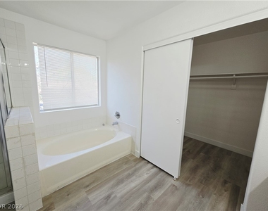 7201 Scenic Desert Court - Photo Thumbnail 23