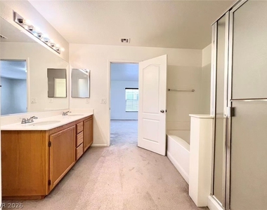 11143 Ranch Valley Street - Photo Thumbnail 16