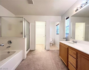 11143 Ranch Valley Street - Photo Thumbnail 15