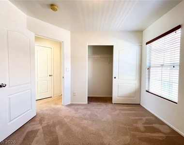 11143 Ranch Valley Street - Photo Thumbnail 17