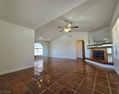1421 Santa Margarita - Photo Thumbnail 2
