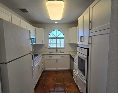 1421 Santa Margarita - Photo Thumbnail 9