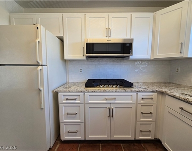 1421 Santa Margarita - Photo Thumbnail 10