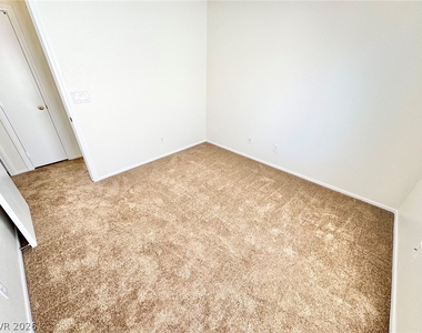 9679 Brooks Lake Avenue - Photo Thumbnail 26