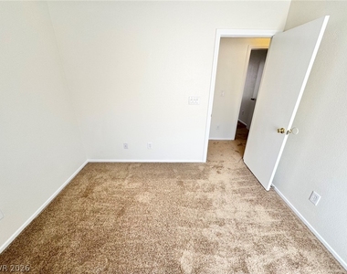 9679 Brooks Lake Avenue - Photo Thumbnail 8