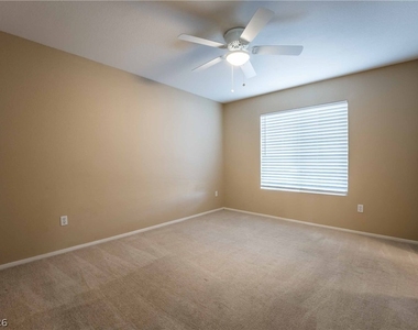 1908 Villa Palms Court - Photo Thumbnail 20