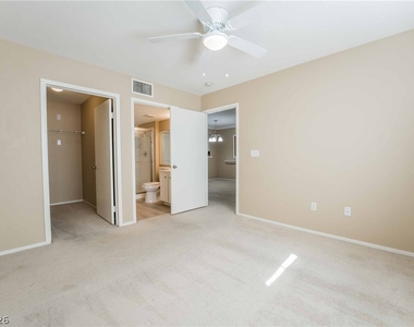 1908 Villa Palms Court - Photo Thumbnail 17