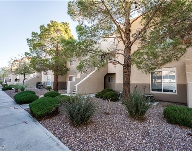 1908 Villa Palms Court - Photo Thumbnail 3