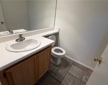 2424 Predera Avenue - Photo Thumbnail 16
