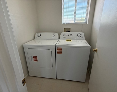 2424 Predera Avenue - Photo Thumbnail 39