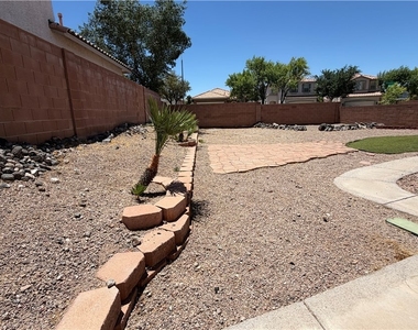 2424 Predera Avenue - Photo Thumbnail 41