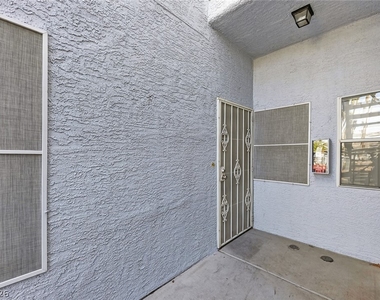 2201 Ramsgate Drive - Photo Thumbnail 3