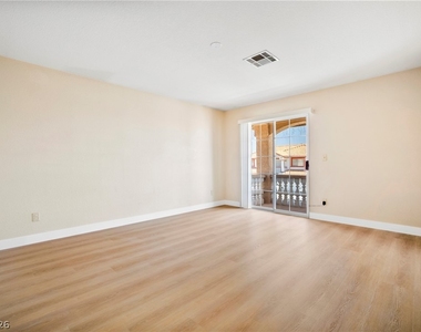 3775 Emerald Bay Circle - Photo Thumbnail 27
