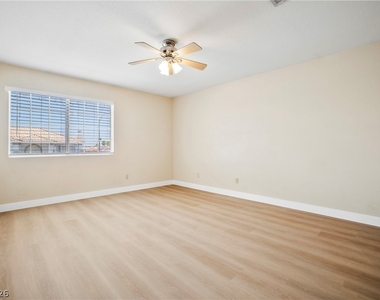 3775 Emerald Bay Circle - Photo Thumbnail 25