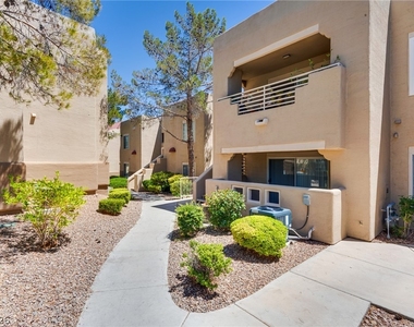 1900 Villa Palms Court - Photo Thumbnail 1