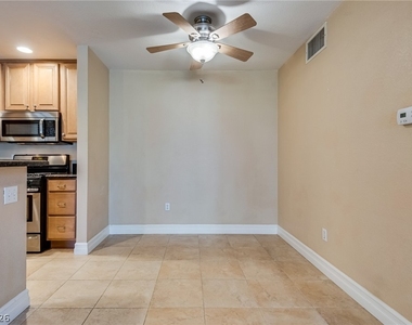 1900 Villa Palms Court - Photo Thumbnail 5