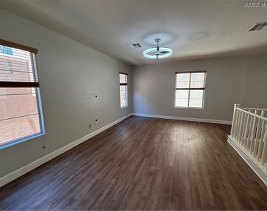 1895 Ardilea Street - Photo Thumbnail 3