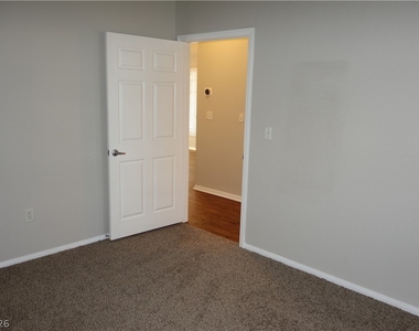 5250 S Rainbow Boulevard - Photo Thumbnail 11