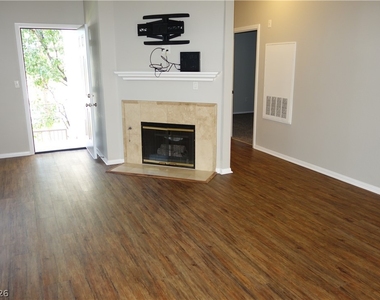 5250 S Rainbow Boulevard - Photo Thumbnail 7