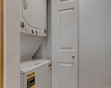 55 E Agate Avenue - Photo Thumbnail 17